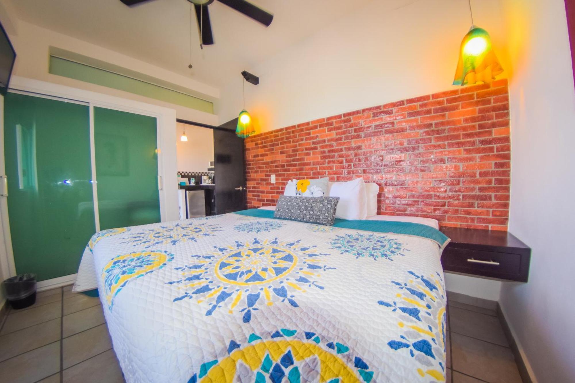 Hotel Suites Nadia Пуэрто-Вальярта Экстерьер фото