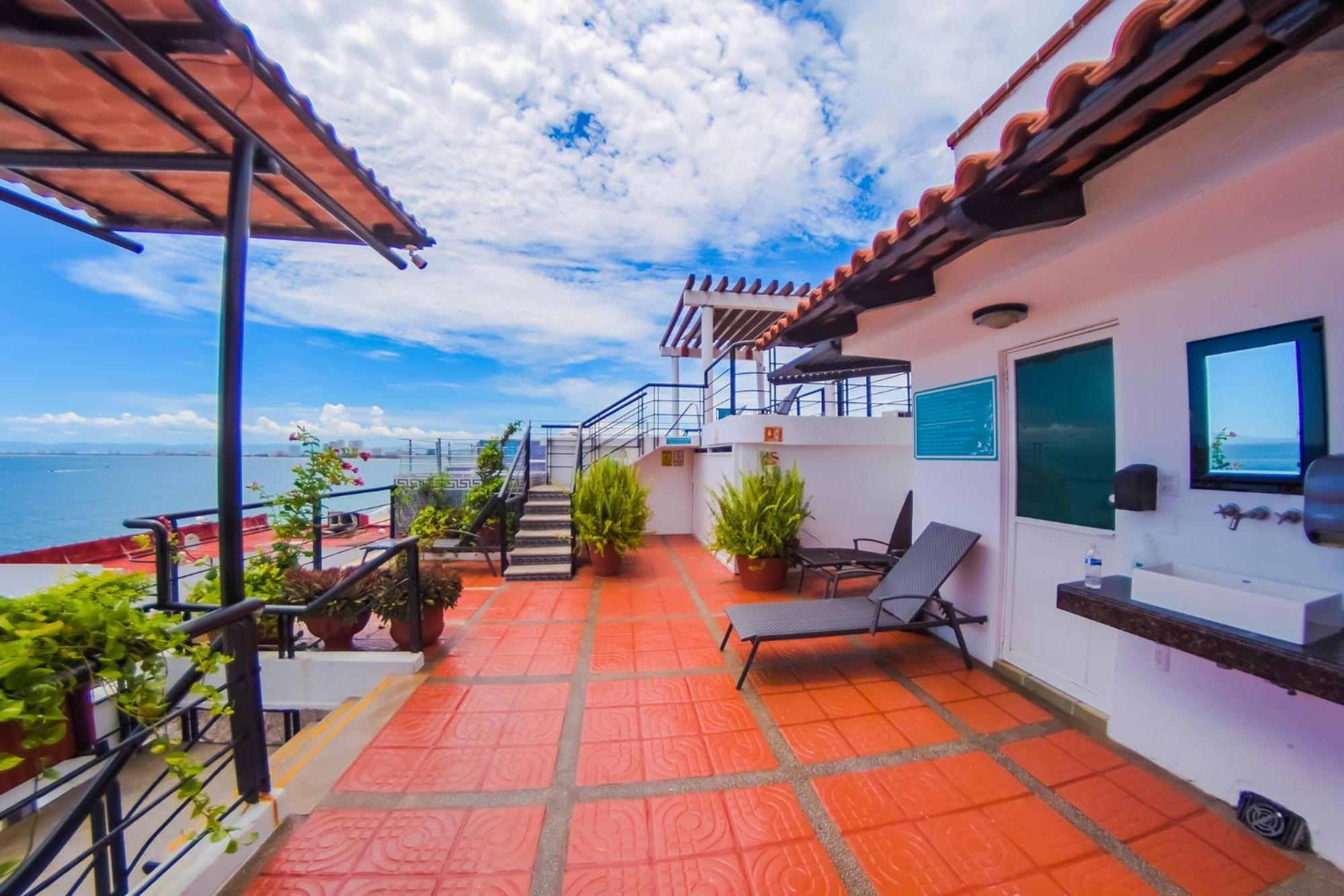Hotel Suites Nadia Пуэрто-Вальярта Экстерьер фото